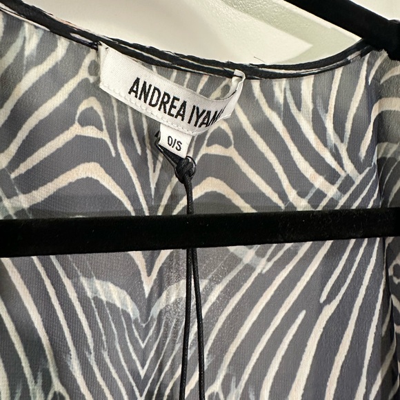 Andrea Iyamah Black and White Swim Coverup O/S - Picture 4 of 9